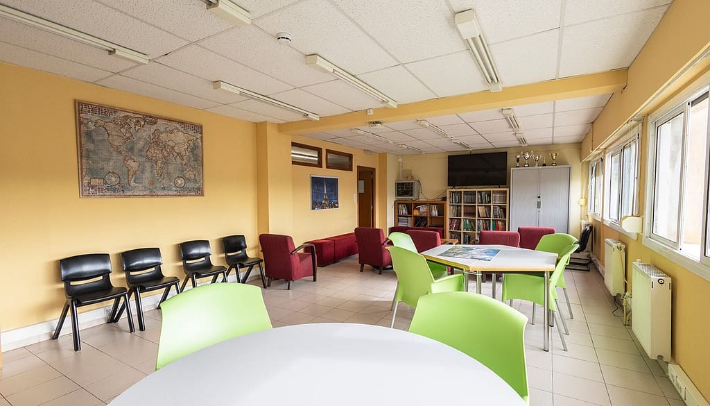 Sala de lectura de la residencia SAFA Casablanca